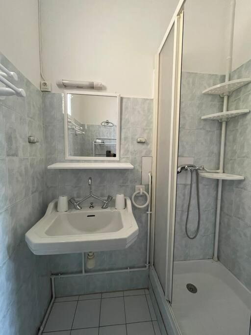 Apartment T2 Dans Le Vieil Antibes